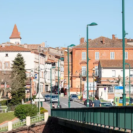 Evasions-Derobade, Centre-Ville, Gare Auterive  Buitenkant foto